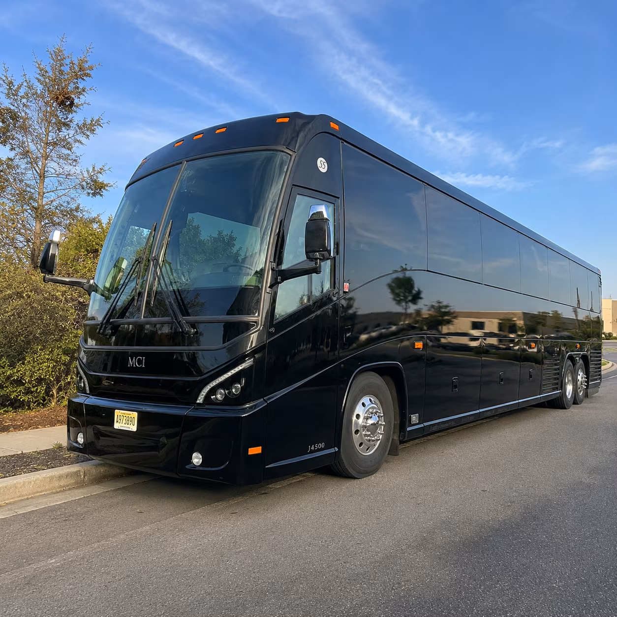 honolulu charter bus rental exterior