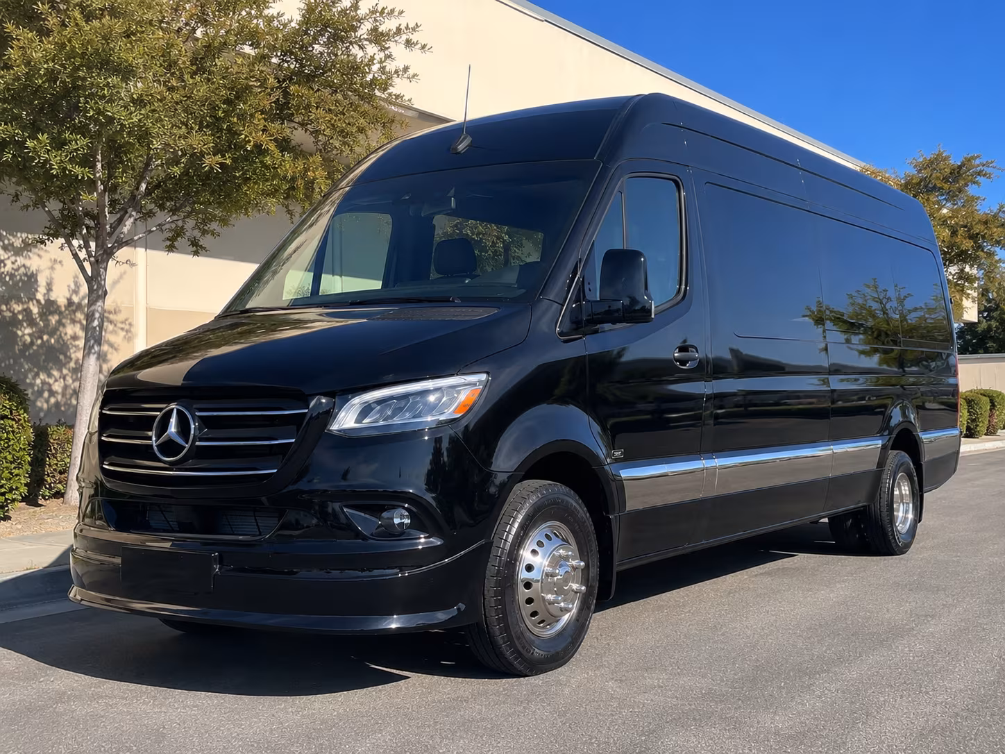 honolulu school event transportation onboard seating