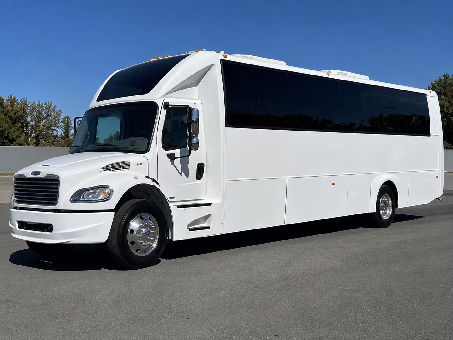 honolulu sporting event party bus rental