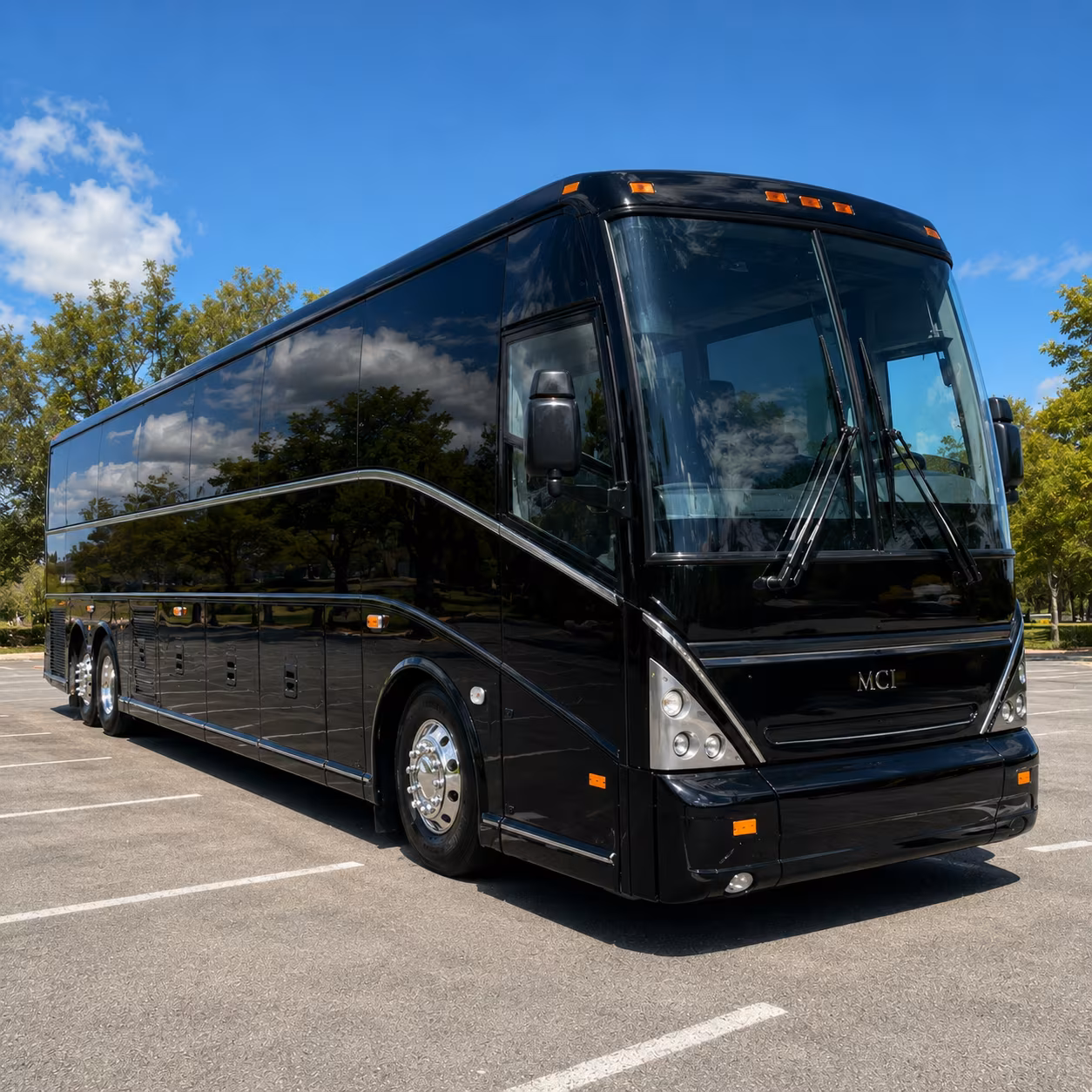 shuttle your wedding guests between waikiki hotels and north shore venues